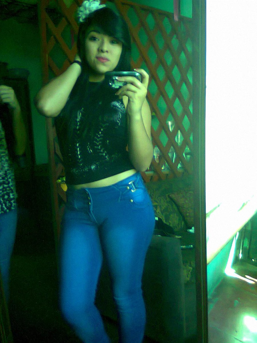tania_ramiiiez's tweet photo. Feliz iniciando el año ^_^ #Taniia #Ramiirez FB ^_^ http://t.co/dELD16CdQa