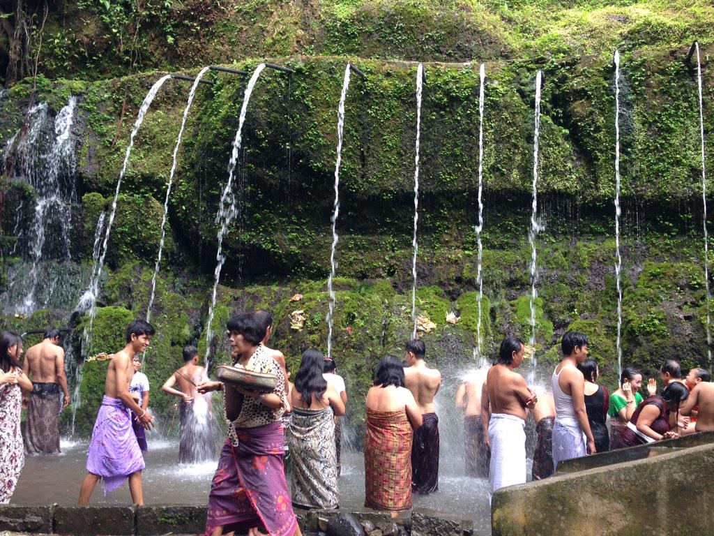 GodesaIndonesia's tweet photo. Selamat pagi dr Pura Tirta Sudamala, Desa Wisata Sedit Kabupaten Bangli. Keren kan! Yuk rasakan segarnya air di sana! http://t.co/K8ufXdvdXF