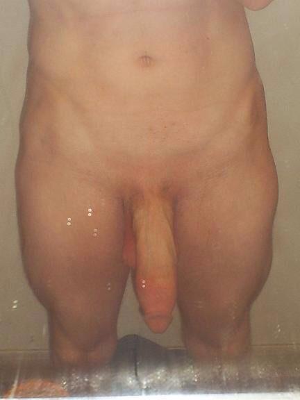 KurtEdwards91's tweet photo. Mirror mirror on the wall, who's the biggest of them all? http://t.co/jJ8Blod3v5