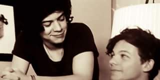 ChavisGar's tweet photo. YOU LOOK ?! They fell in love #ModestOutAzoffIn #ModestIsHomophobic #larrystylinsonwewillsupportyou http://t.co/KBMRsPwIfY