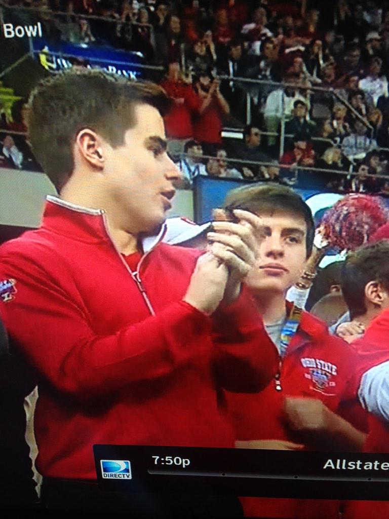 NotSoTanMan's tweet photo. Ohio state found their next QB and left tackle.  @IanJLee9 http://t.co/XtEe5d3Rbc