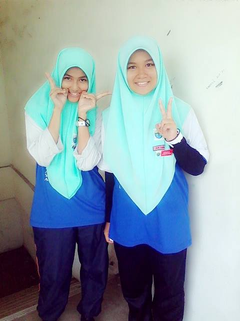 SitiNurEzzatty's tweet image. sweet memory with my friend @amienah11 ...
#memory2014