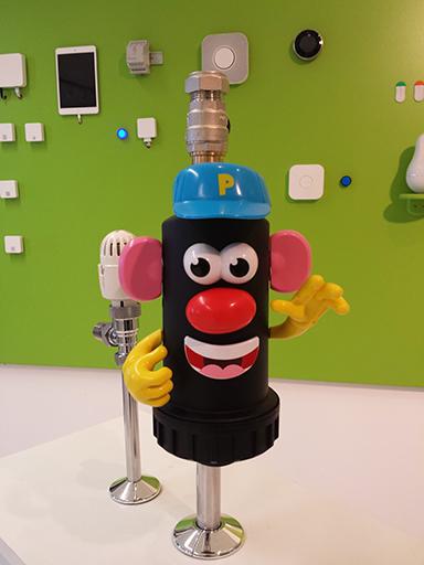 Guardiantrade's tweet image. We welcome an new member of the Guardian Team in 2015. Mr. Magnetic. Please say hello and welcome with a retweet