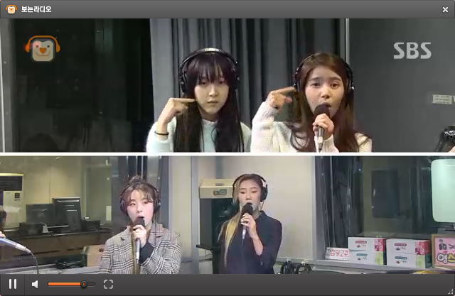 mamamoosolar's tweet photo. "mamamoodaily: Piano Man at SBS Youngstreet Screenshots #Mamamoo #마마무 http://t.co/1QK0dbYUGY"