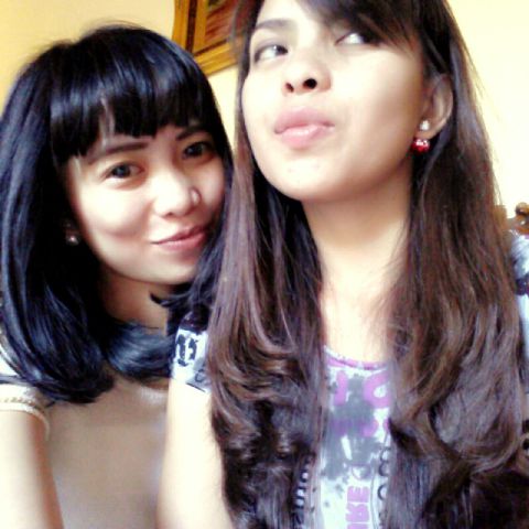 Olkelala's tweet photo. Happy new year from Us &amp; happy B' day kesayangan @claudia_bri2. Best wishes for u darling :* Gbu :* http://t.co/jNlFu4E3sN