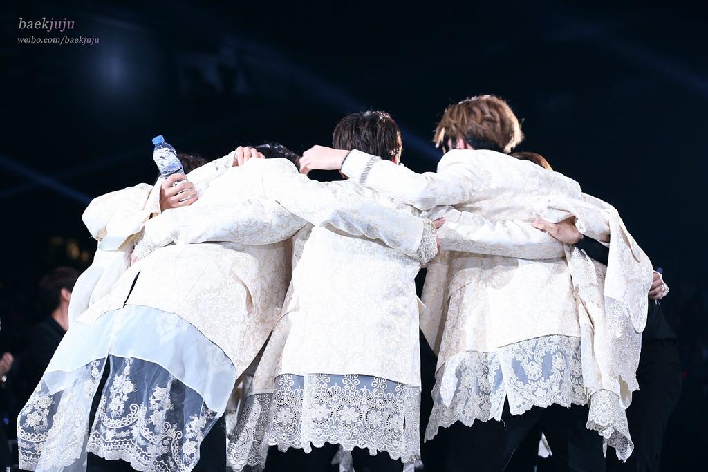 erigomdolly's tweet photo. I'm just feel grateful for having them in my fangirl life ♥ ♥ ♥ ♥ #1000DaysWithEXO #1000DaysWithKAI #ILoveEXO http://t.co/KyXPI38Wlt