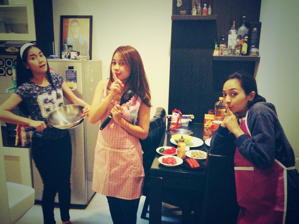 ❤"@_QueenInsomnisa: Selamat sore juga :) "<a href="/TrioMilova/">Go to @MilovaSisters</a>: Selamat sore lovable ;) ""