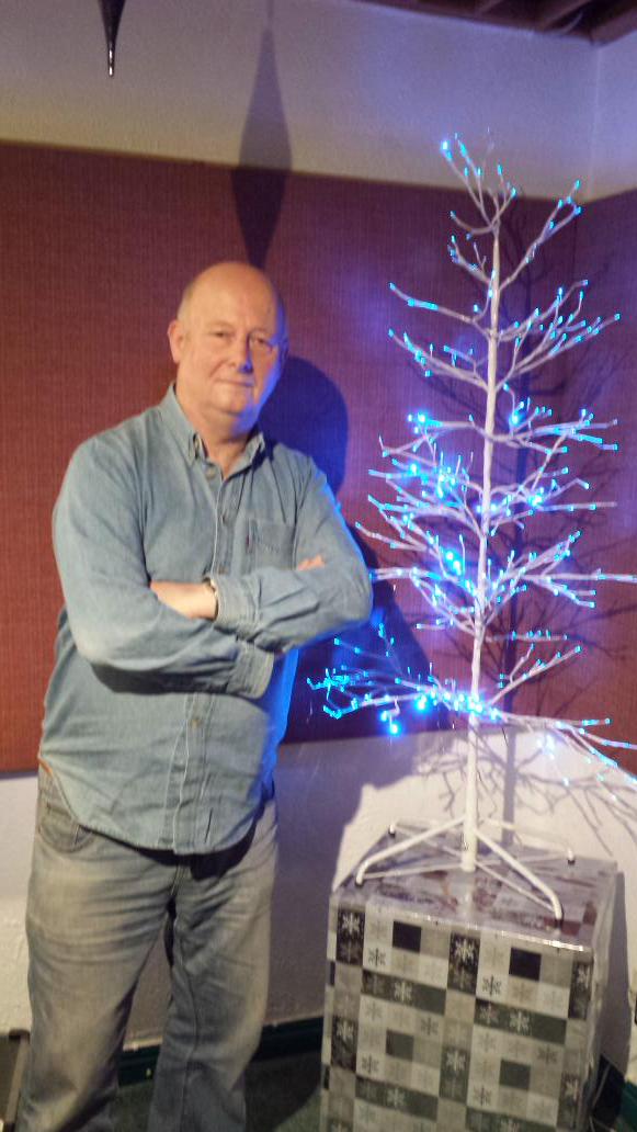 tommyrosney's tweet photo. Join me on highland radio tonight for all the number one country hits http://t.co/KA20M9rgfZ