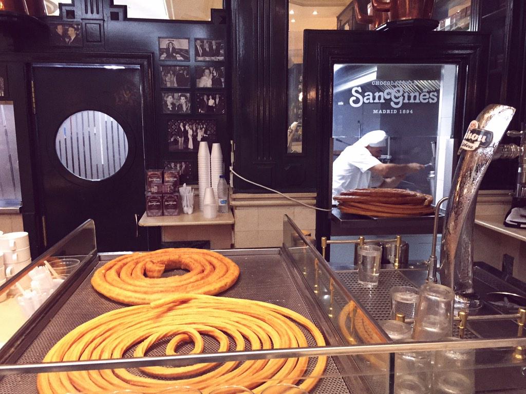 jorisvoorn's tweet photo. Well deserved #churros breakfast at #SanGines! http://t.co/mIknJ7bcjk