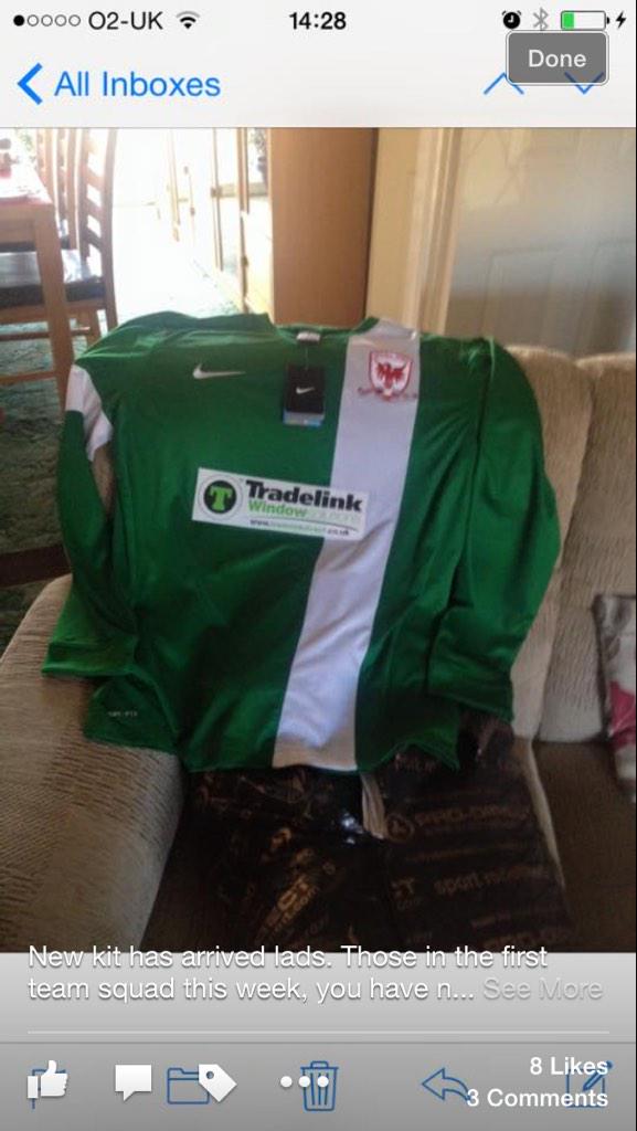 lukeoh1992's tweet photo. First game in our new kit tomorrow @UpwellTownFC thankyou @TradelinkDirect http://t.co/hvLDym5oFB