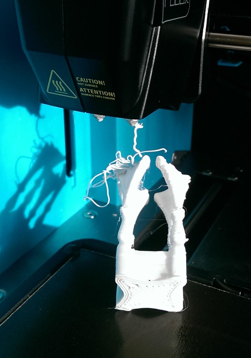 Workshopshed's tweet image. Snagged! Don't you hate it when that happens! #3DPrintingFail
