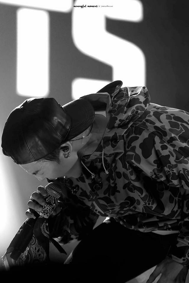 Jimin_France's tweet photo. [150101] Jimin @ Countdown Seoul Concert 2015
#BTS #방탄소년단 @bts_twt #JIMIN #ILoveBTS http://t.co/QULgdvD6Wh