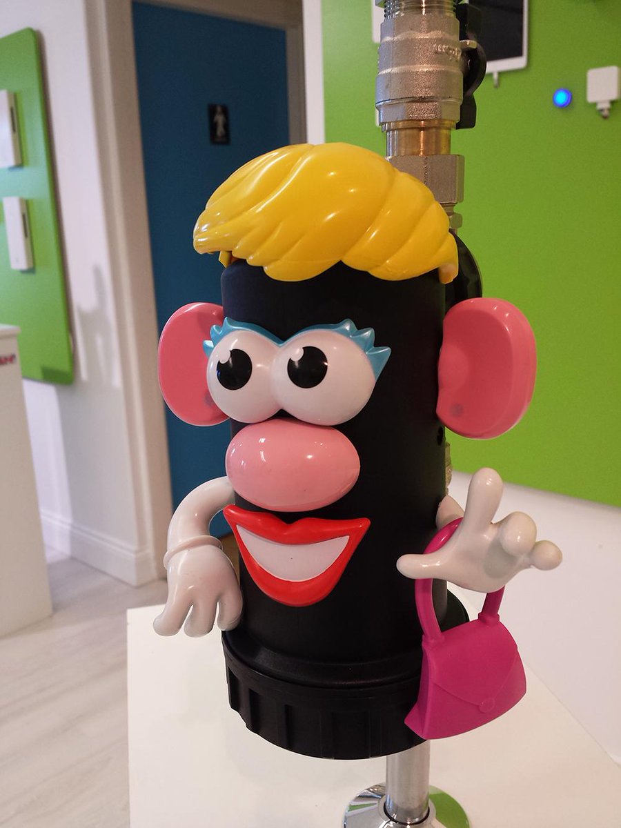 Guardiantrade's tweet image. Hello Boys. Mrs Magnetic is in the house. Big Hugs for 2015. Say Hi.