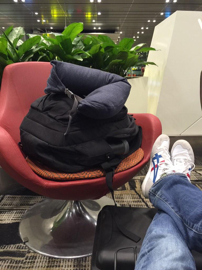 zhoubo's tweet photo. waiting for transfer http://t.co/Q0XfUboIuJ