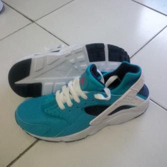 Nike huarace sz 39 40 850k ori