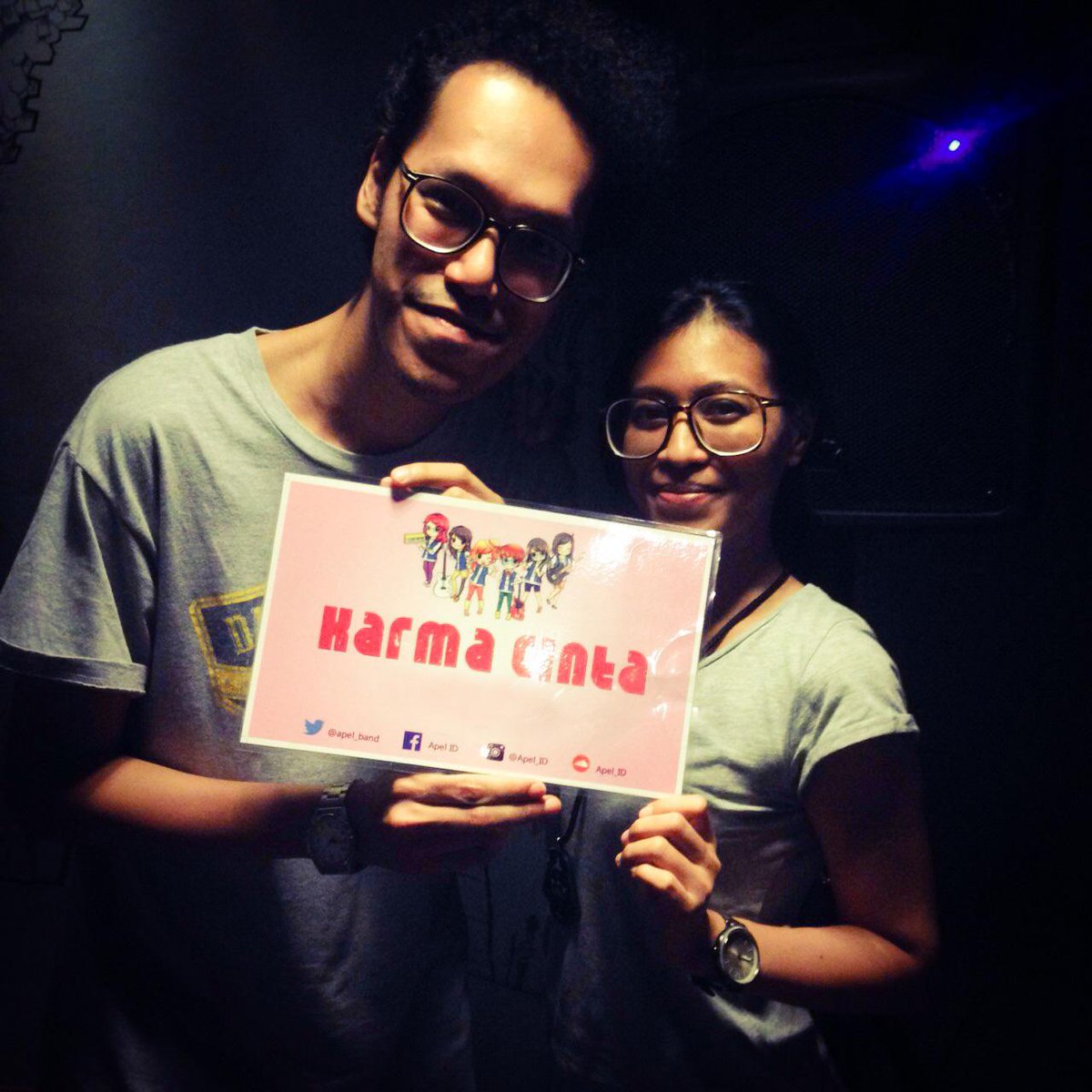Apel_Band's tweet photo. And @endahNrhesa too! Thanks for the support, i hope you guys more&amp;more succsess for years! http://t.co/lJj6vtUpBT http://t.co/xokKJNh3Ji
