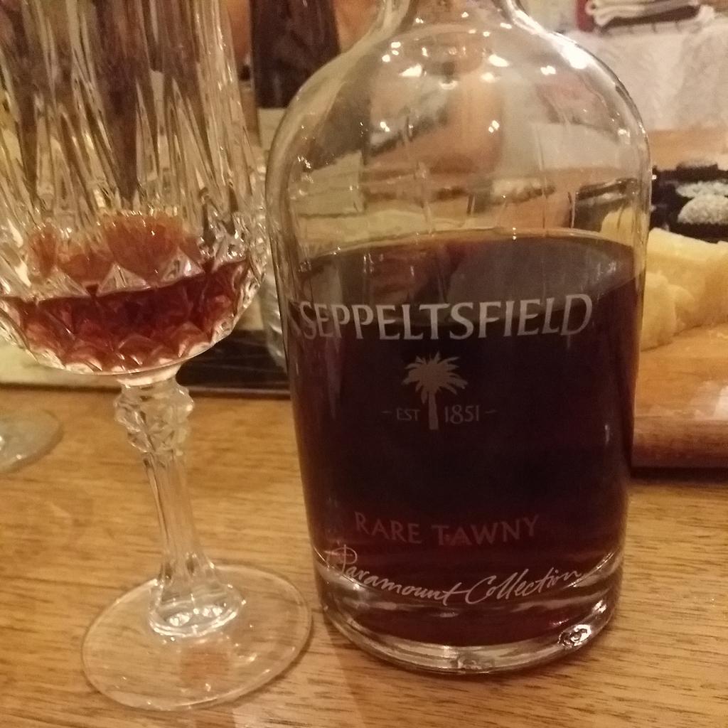 ewinecellar's tweet photo. I thought I had a pretty good night, till I hit this.. #theparamountofwines @seppeltsfield http://t.co/j3TajPwctU