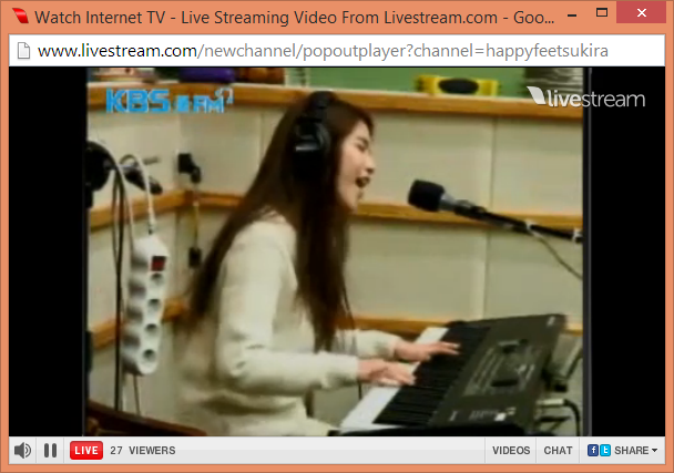 mamamoosolar's tweet photo. "mamamoodaily: Solar (#마마무) performing Love is You on Sukira. #Mamamoo #마마무 http://t.co/40h2f2mOyz"