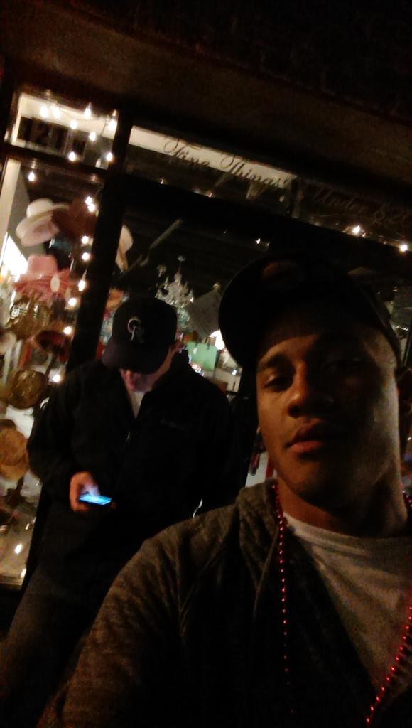 T_Dilly1's tweet photo. Random ass selfies #fuckeduponnewyears http://t.co/nCtCLbPNcS