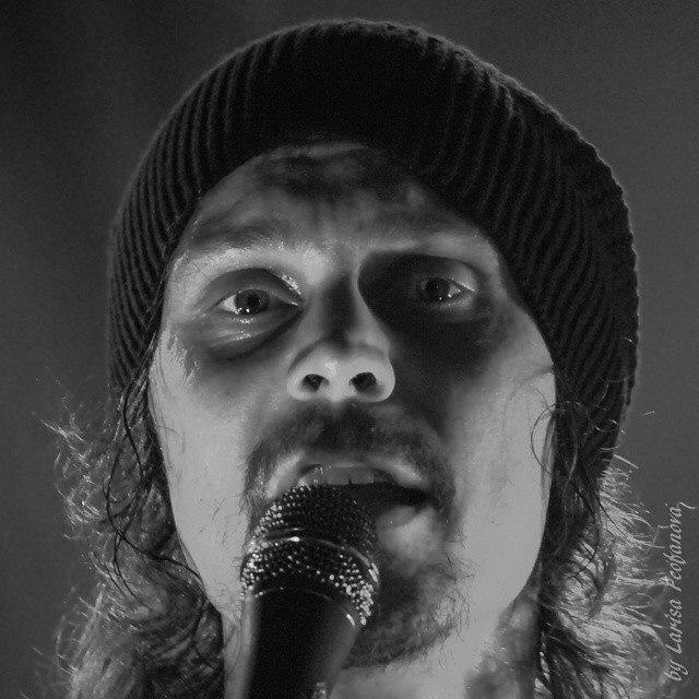 HIMsters's tweet photo. #HIM #Helldone2014 http://t.co/PtFfVhiNb7