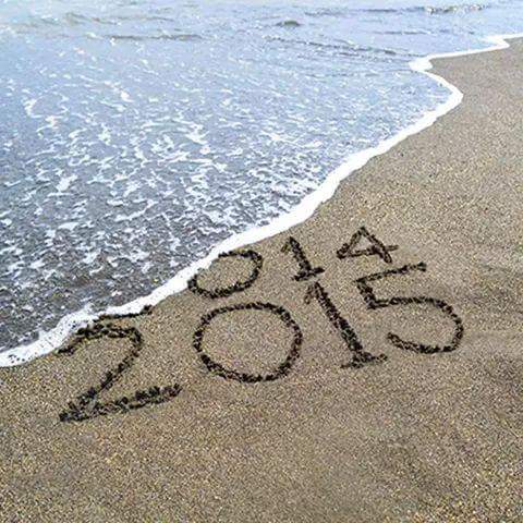 FABRIKRRPP's tweet photo. Bye bye 14. Hi 2015 contundente
@fatimahajji @DjFerMartins @djcandycox @paulacazenave @djdanihaverbeck @djheadhunterz http://t.co/gFfWhUZjiK