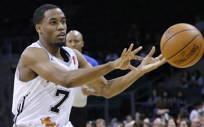 austin_spurs's tweet photo. It's game day! Tickets are still available for tonight's game against the Texas Legends. #10Deep #GoAustinSpursGo http://t.co/kvq1rCYXp4
