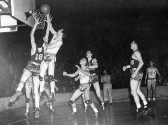 darrenrovell's tweet photo. The 1st college football playoff is a rematch of the 1st NCAA tournament. In 1939, Oregon beat Ohio State http://t.co/nPckZ4Wx5j