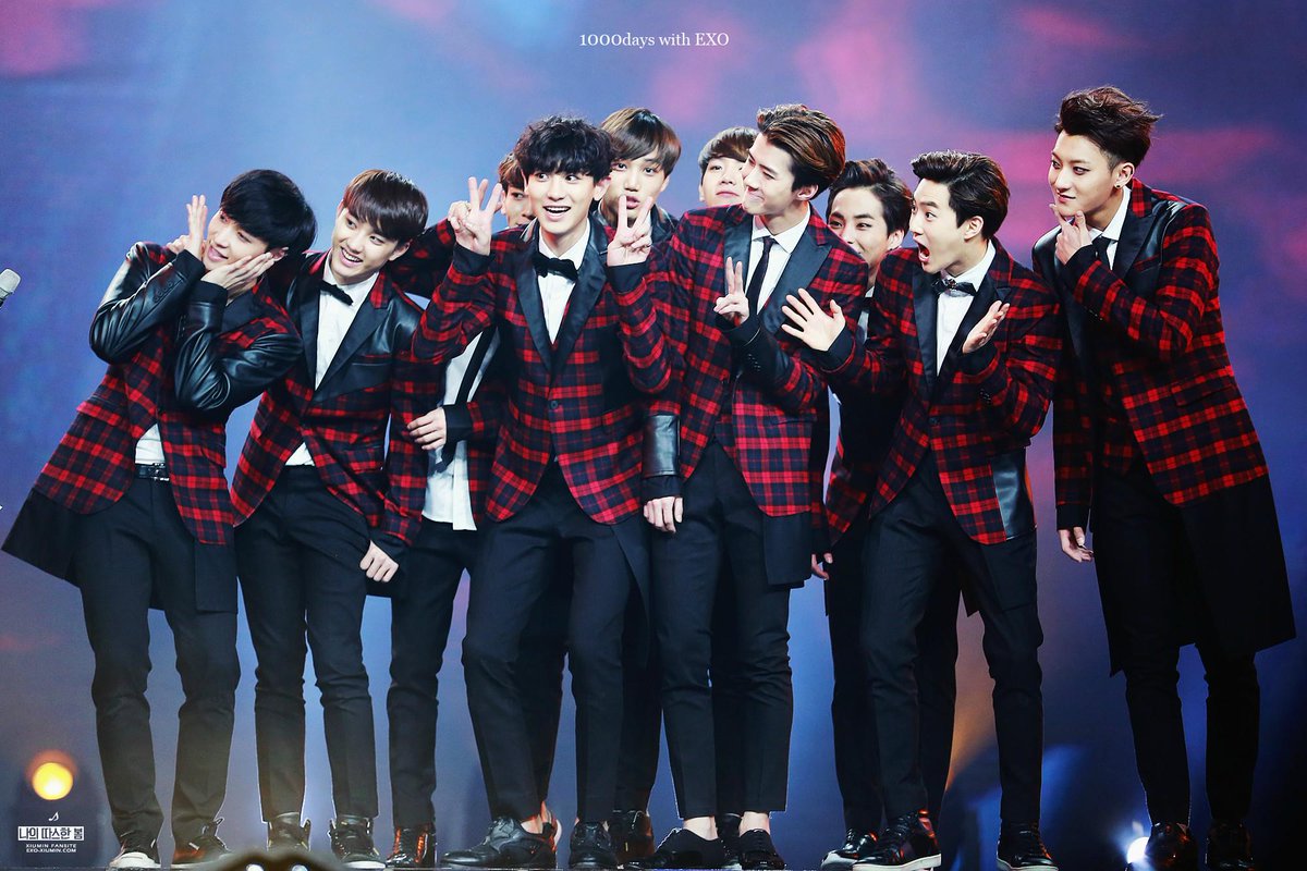 VFox_q9yxx's tweet photo. [HQ] 141231 Hunan TV #EXO (cr:나의 따스한 봄) #1000DaysWithEXO ♡ #ILoveEXO  http://t.co/PlrgO3TDop http://t.co/kVmCeShSPh