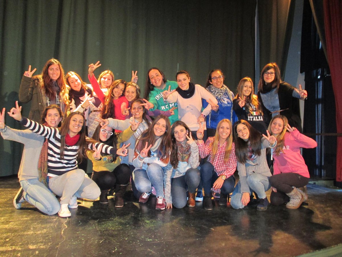pepluque's tweet photo. Tod@s conjurad@s para sacar adelante #COÉFORAS @InAlbisTeatro en los Festivales Juveniles de Teatro Grecolatino http://t.co/qqV5AbYuCY