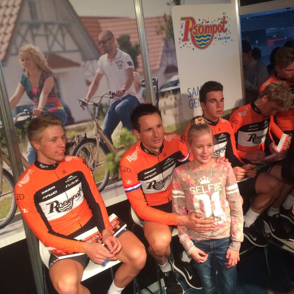 Presentatie @TeamRoompot op de <a href="/zesdaagse/">WielerZesdaagse Rotterdam</a> in #Rotterdam