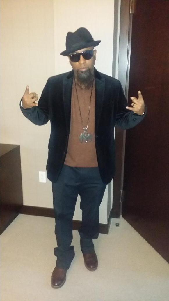 TechN9ne's tweet photo. Happy New year to all http://t.co/FNuLhUE7IN