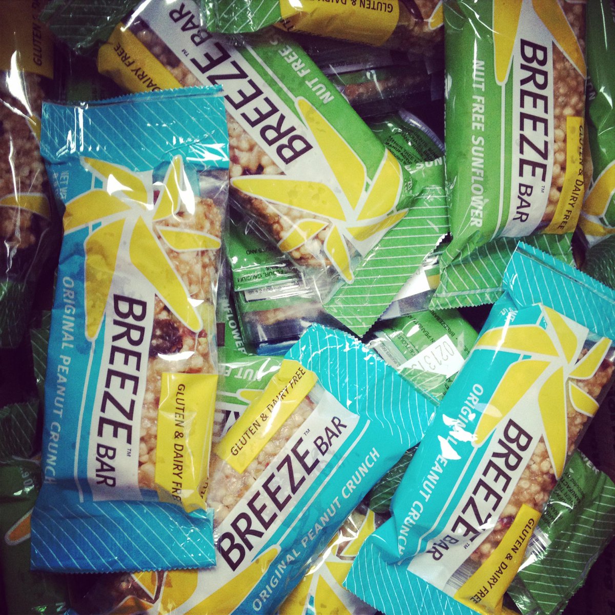 BreezeBars's tweet image. Day #2 of 2015! What are you proud of? Have we made our way into your healthy snack repeteur?
#MiniBars #PerfectSize