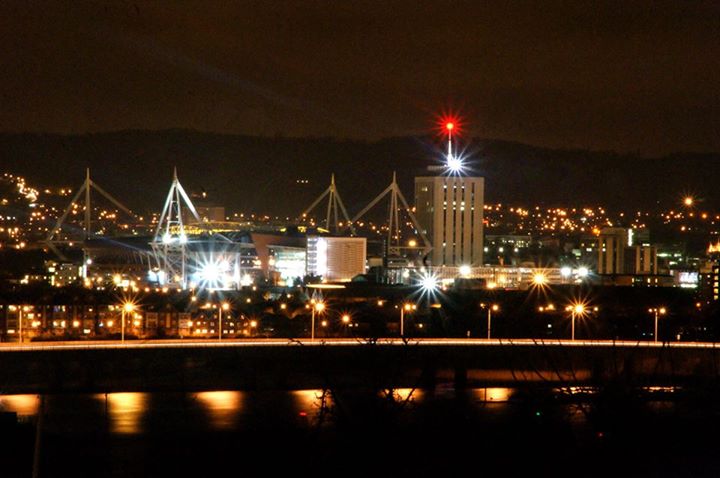 Not a bad view of Cardiff from Penarth <a href="/ThePilotPenarth/">The Pilot</a> #Cardiff :)