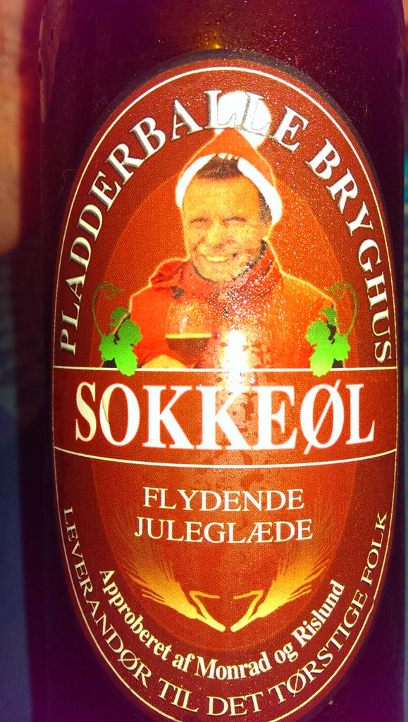 Tankeinden's tweet photo. Smager mere af hostesaft end sure sokker 😁 http://t.co/0hrV3lbTO7