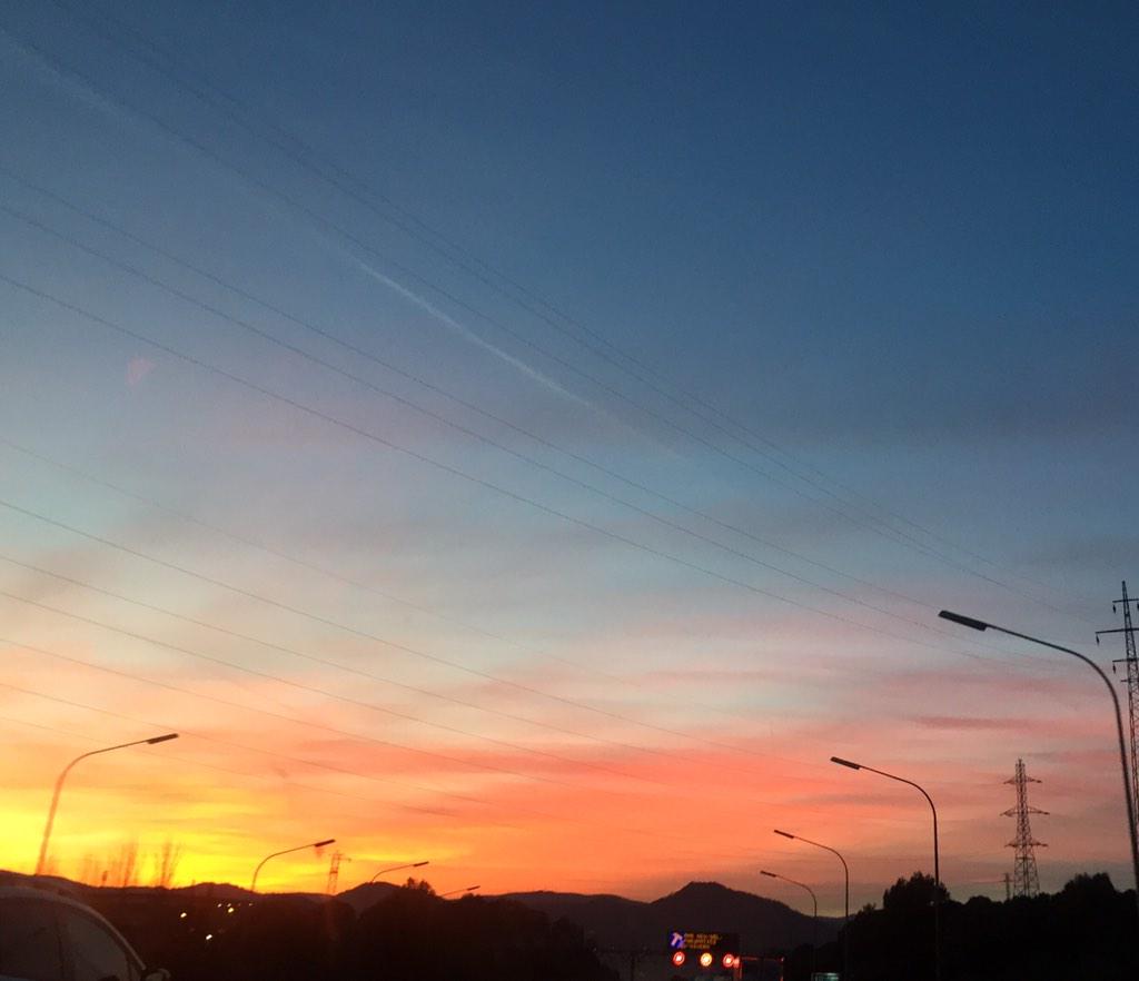 peigis's tweet photo. #highwaysunset http://t.co/lwiHwQv9cf