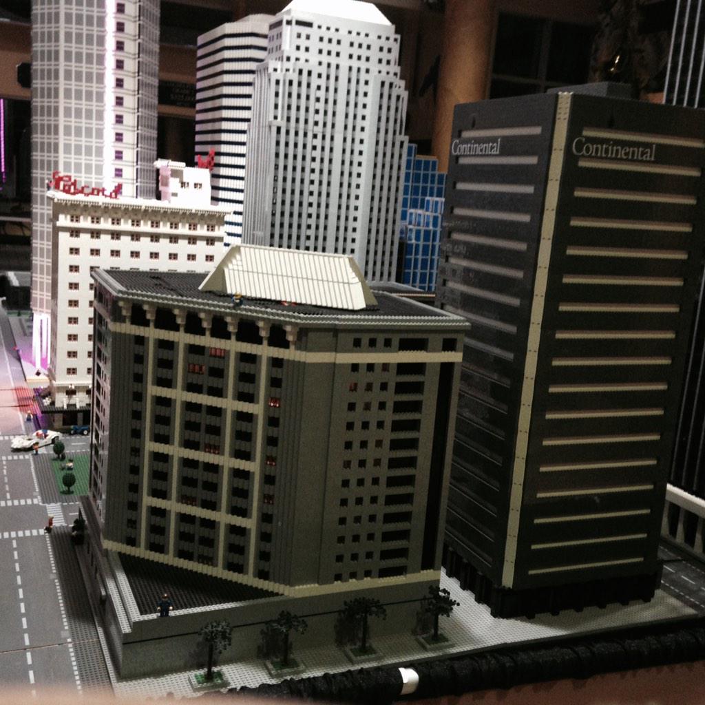 cockyblackguy's tweet image. Downtown #LegoEdition