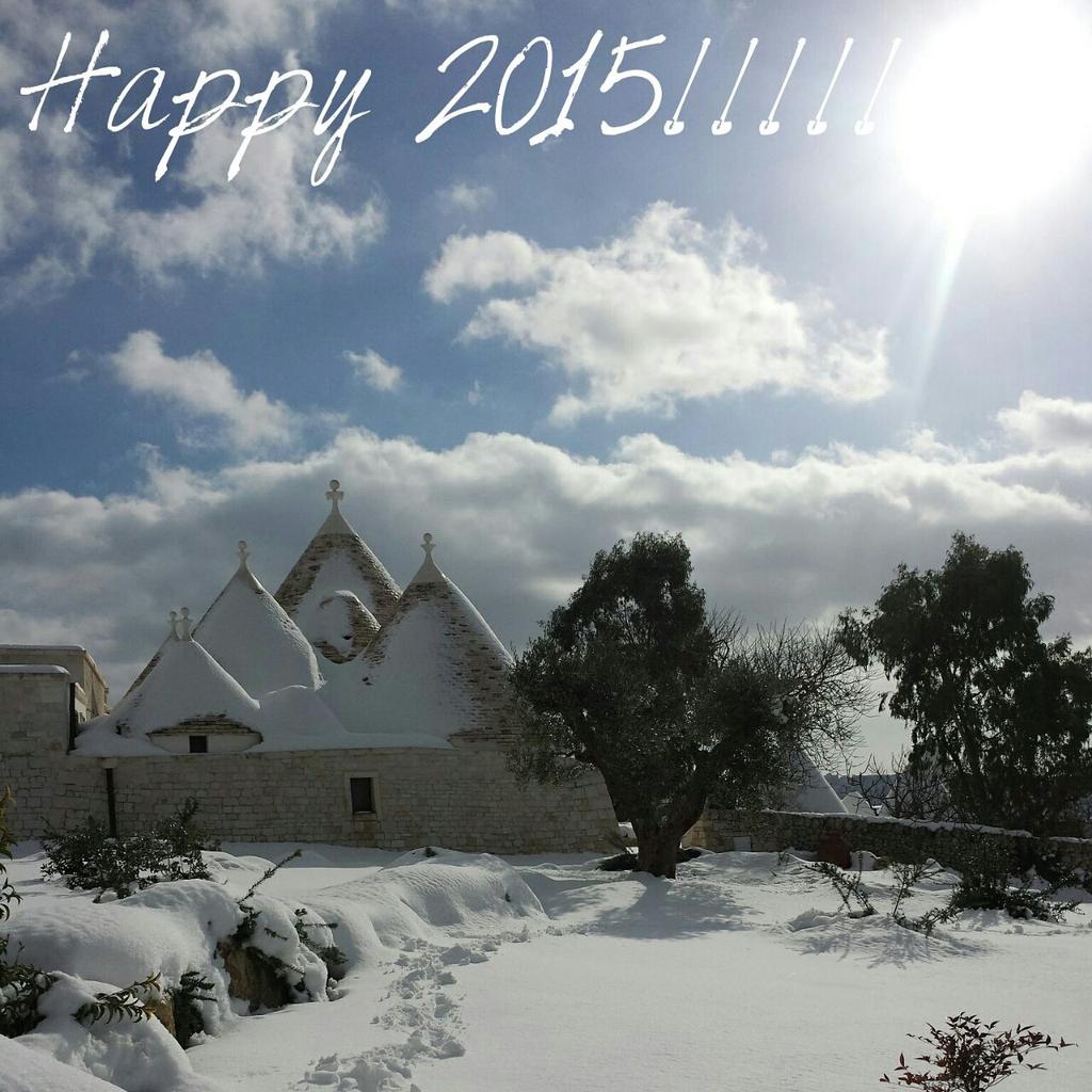 leopalmisano55's tweet photo. Buon 2015 da @trulliangela @viaggiarepuglia! http://t.co/IDh7tgnVuH
