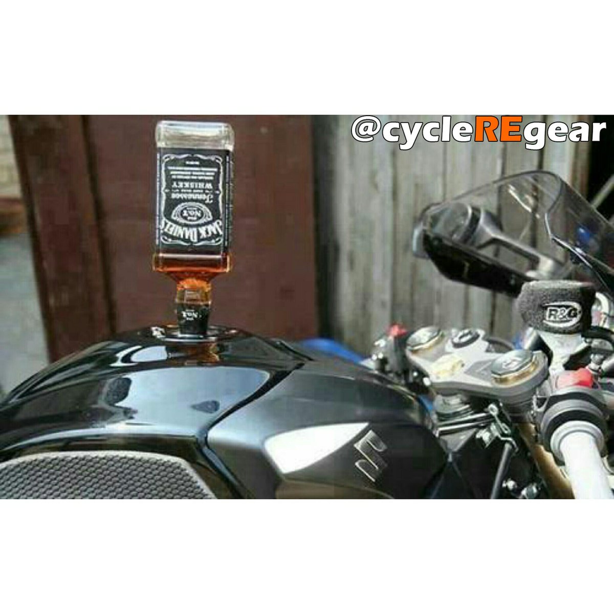 cycleregear's tweet photo. 😱 New Year's party gone wrong! Let's do better in 2015 people! 😂👍👊✊👊✊✊✊💨
#motorcycle #biker #bikelife http://t.co/uXTpBYmpUB