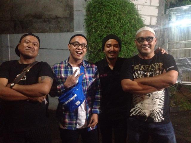 dagger_stab's tweet image. Dagger Stab 2015, we will miss you paw..