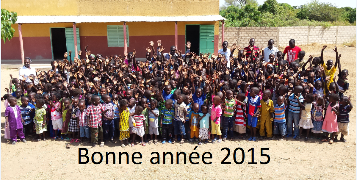 LoulySenegal's tweet photo. De la bonne résolution à l'engagement, il n'y a qu'un petit pas. Bonne année &amp; bon parrainage: http://t.co/FPDCn5aMZX http://t.co/Pe2yPv1wI0