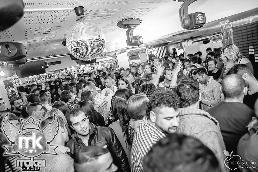 MokaiMusiclub's tweet photo. Comienza el primer fin de semana de el año con nuestro ambiente y esencia #MokaiMusiCafe y #MokaiMusiClub 😉 http://t.co/IqM1t2z2QP