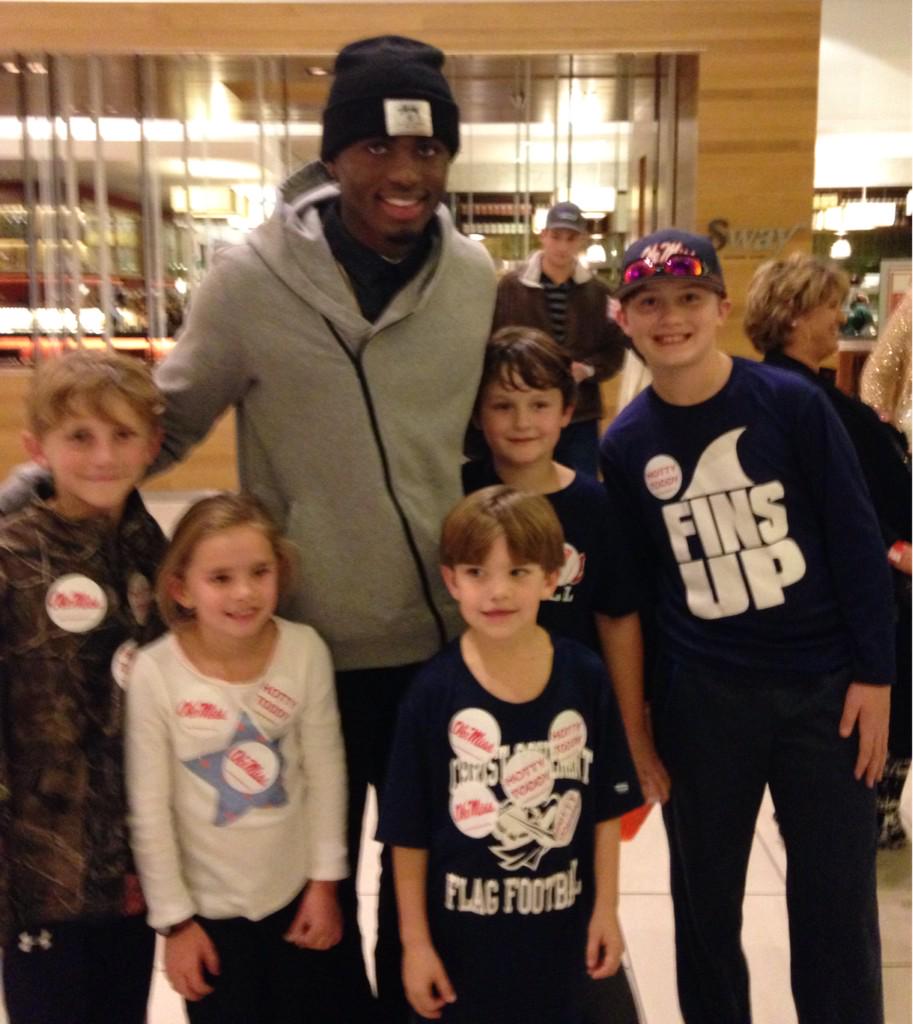 cace78's tweet photo. Fun times in Atlanta-Thanks @dnkemdiche &amp; @SuccessfulQuon for making these little rebels night! http://t.co/XhFSEQ8d0Y