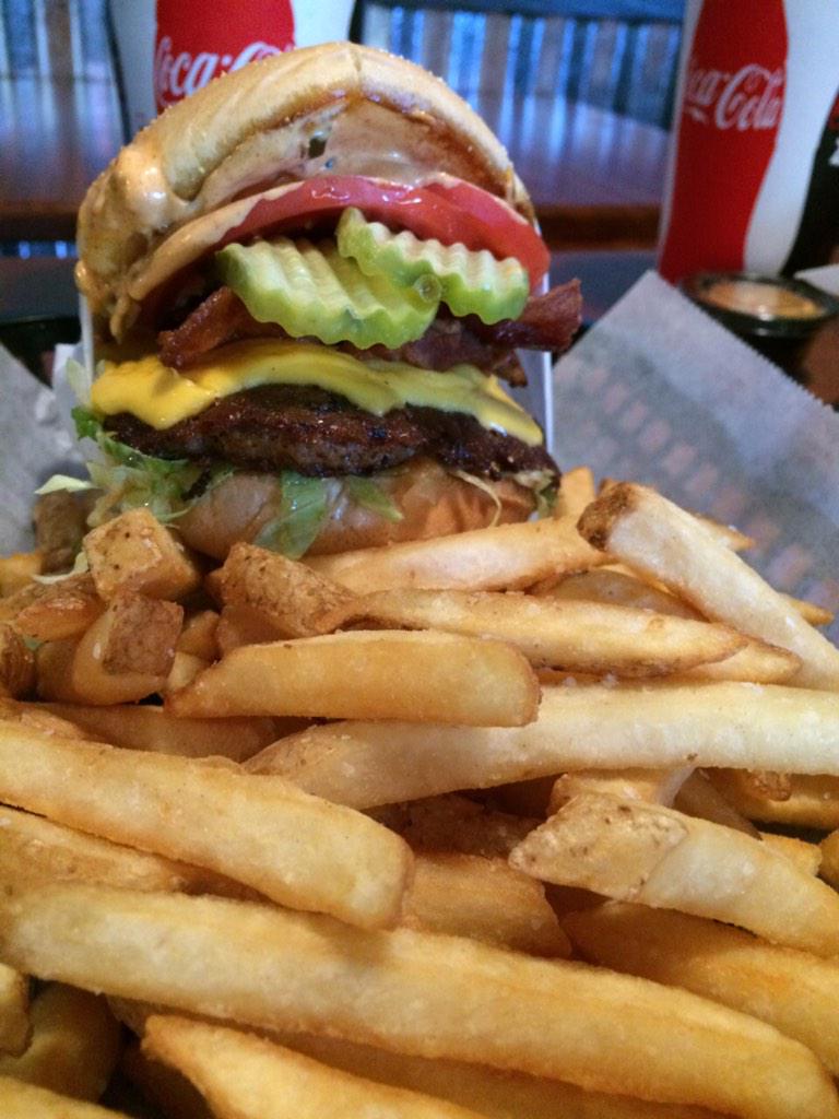OriginalStrains's tweet image. Killer Burger