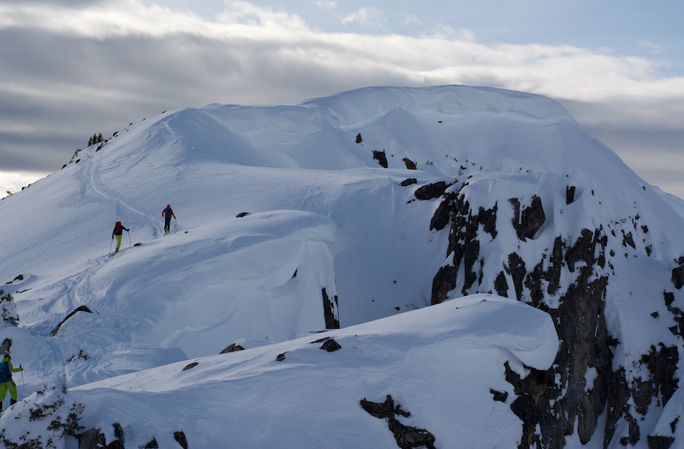 Arcteryx's tweet photo. Today is as good a day as any to take a hike. Yes? @ChristinaLusti photo. #whitecapalpine http://t.co/ng0Q830wrx