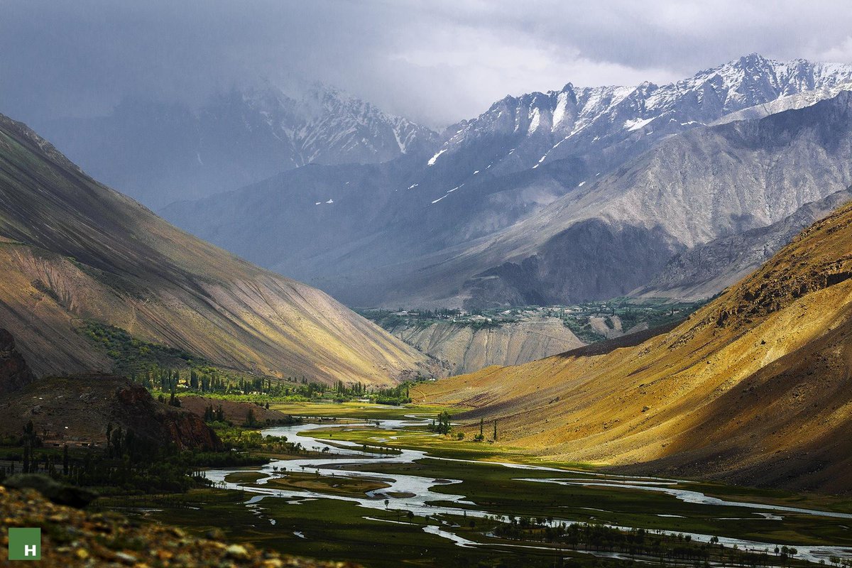 tripology's tweet photo. #Handrup, Ghizer Valley, Gilgit-Baltistan | By Hasaan Fazal [1800x1200] #ttot #travelpic... http://t.co/y07yYOlpdz http://t.co/QiLX3hU01i
