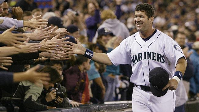 Happy 52nd birthday to legend Edgar Martinez. 