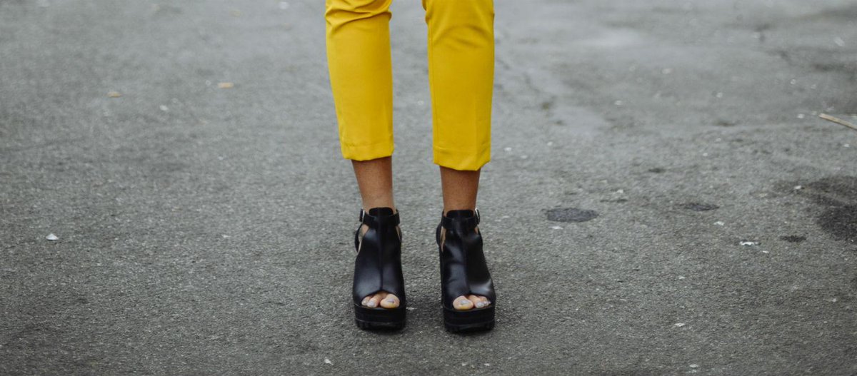 Ridiculous fashion trend alert: We're now apparently in flankle season i100.io/oUK4qng