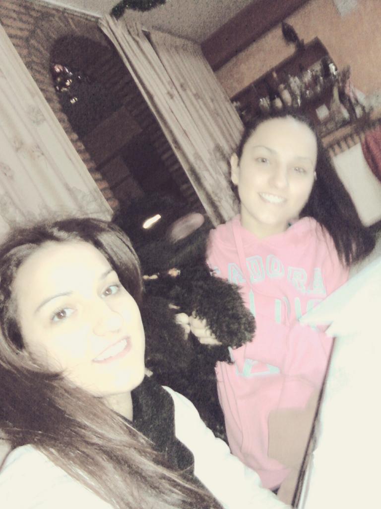 vanessa_rg_7's tweet photo. #tardenoche #study con mi @NoeliaRecheG #mipresiosatequiero http://t.co/6KZD2pz8ZN