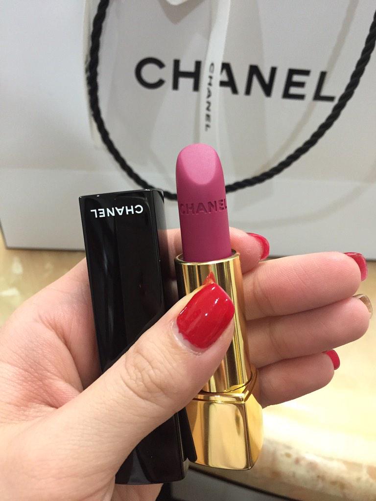 alexistan's tweet image. New lipstick colour from Chanel 💋 #lipstickobsessed