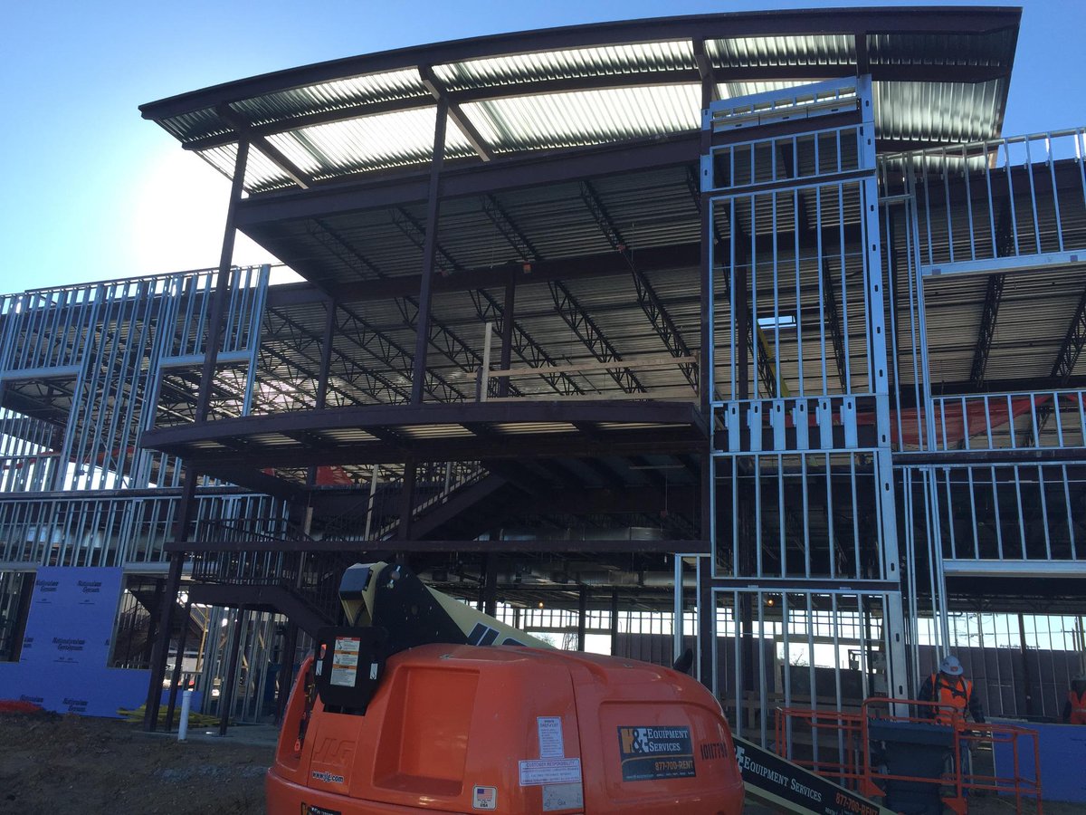 JasmineEngr's tweet photo. Harlandale HS Health Science Technology coming along! #harlandaleisd #STEM #totalbuildingcommissioning http://t.co/sjRbGvzzqV